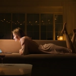 Осознанный подход к цифровым развлечениям в спокойной атмосфере